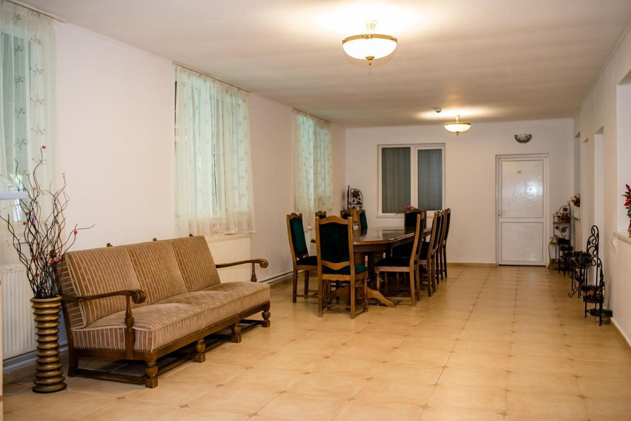 Hotel Marion Poiana Dumbraveni  المظهر الخارجي الصورة